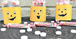 Easy and Silly Jack O’Lantern Rockets Halloween Treat Bags!