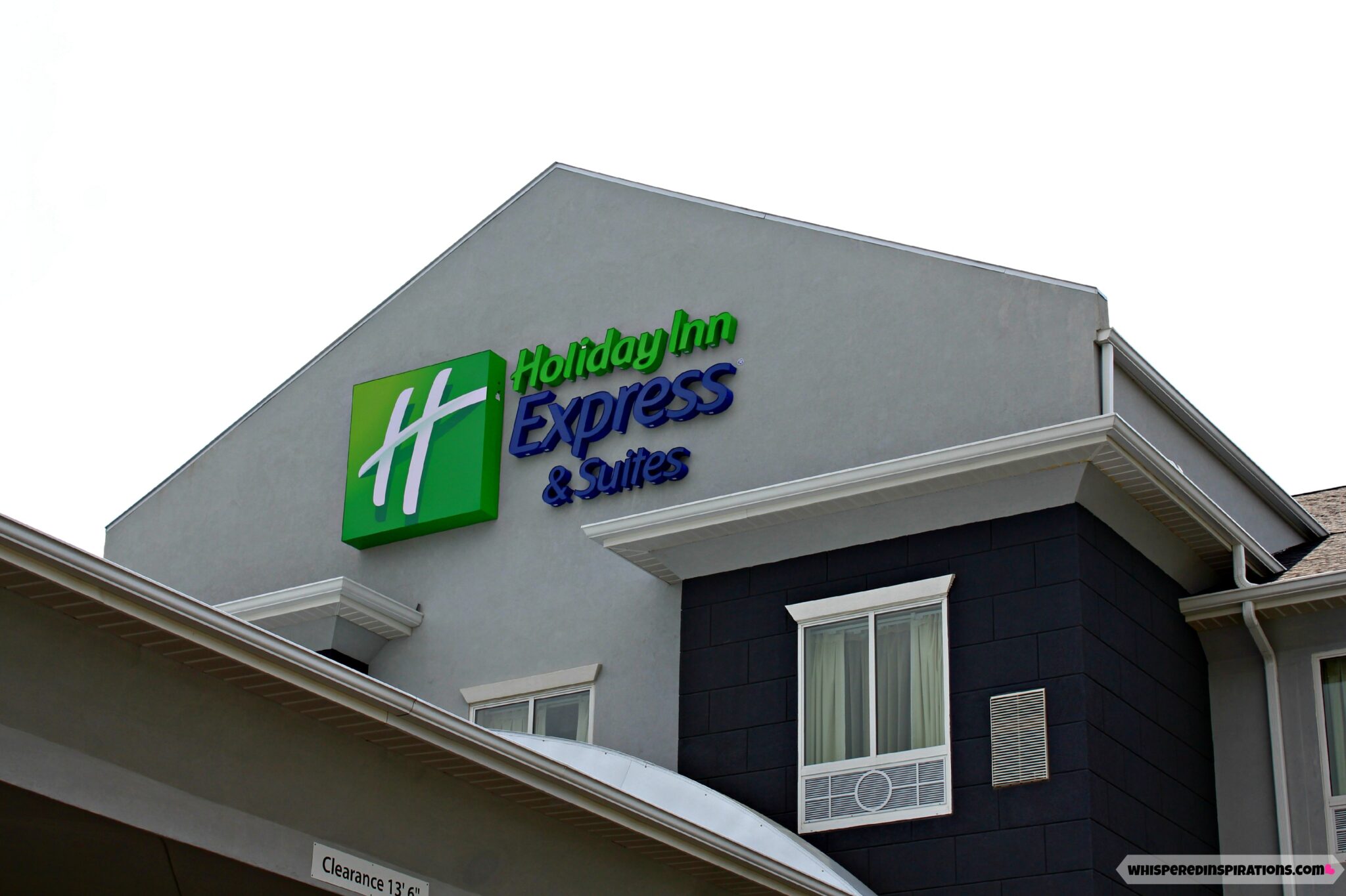 Holiday Inn Express & Suites: Check Out This Beautiful Gem in Fremont, Ohio! Stay Inspired, Get Refreshed and Relax with Your Family at the Holiday Inn Express! #travel