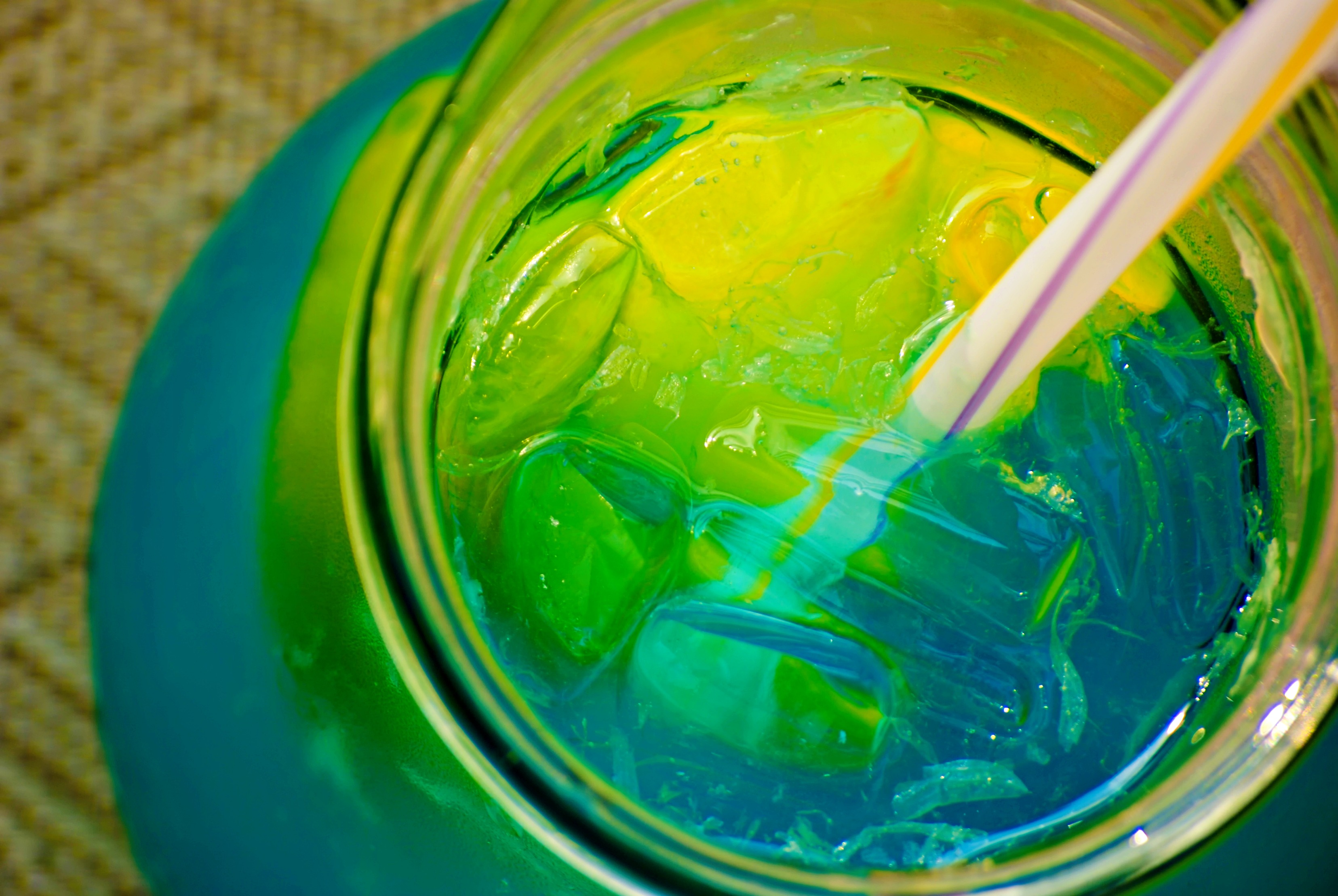 Chicken Soup for The Soul: From Lemons to Lemonade. When Life Hands You Lemons, Make Lemonade! - Whispered Inspirations
