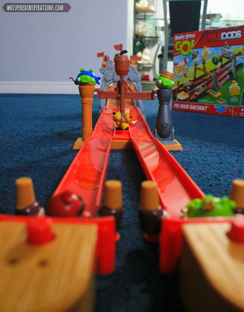 Angry Birds GO! TELEPODS: Racing with The Pig Rock Raceway Set!