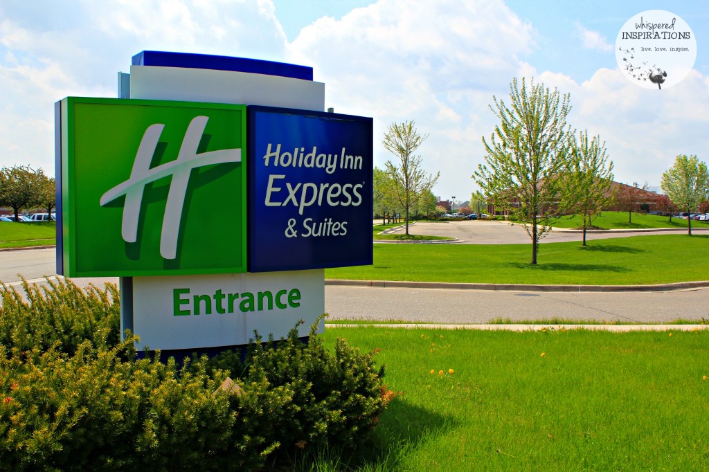 HolidayInn-Utica-01