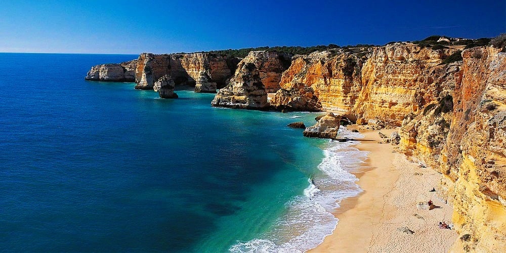 Going to Portugal? Visit These Grand Attractions in Faro! #travel