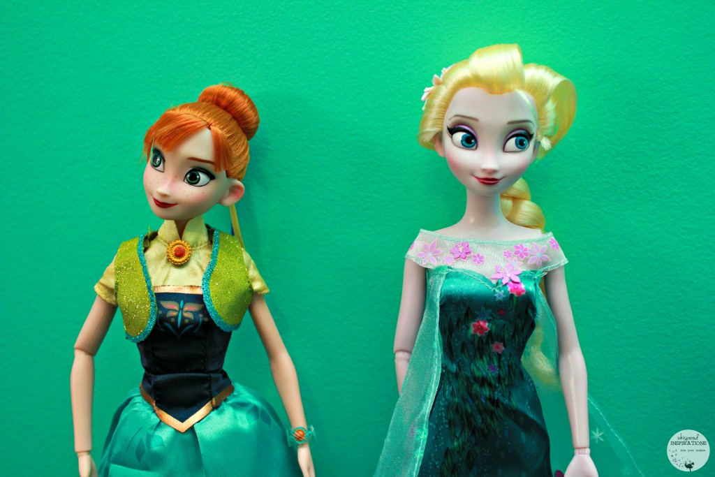 Disney-Frozen-Doll-Gift-Set-03