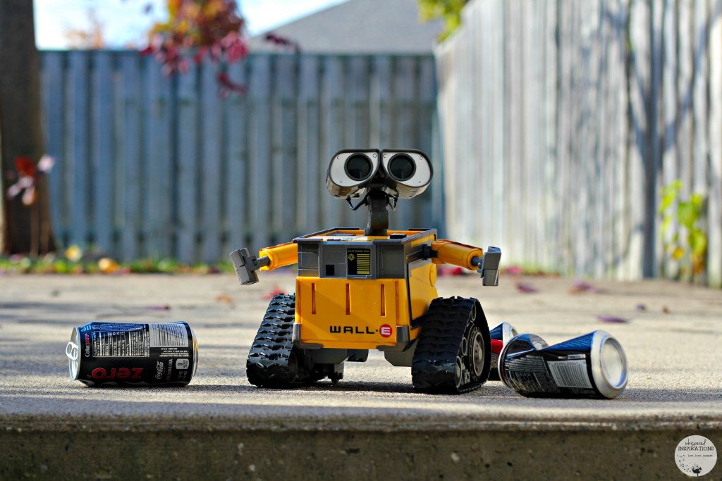 Thinkaway-UCommand-Wall-E-03