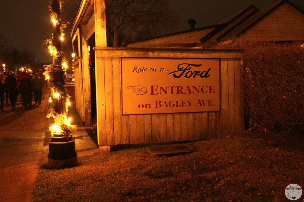 Why Greenfield Village Holiday Nights Should Be A Part Of Your Holiday Traditions Gvholidaynights Whispered Inspirations