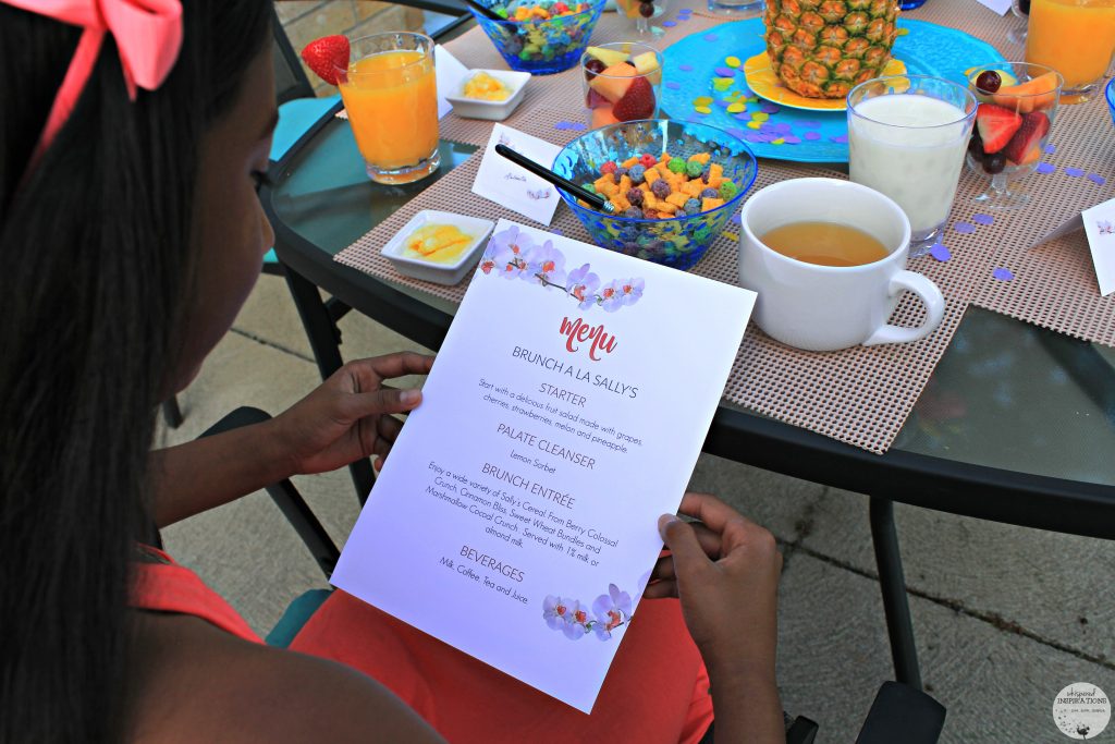 Have a Summer Patio Brunch à La Sally's Cereal with FREE Menu & Place Cards + Giveaway! #SallysCerealDIY