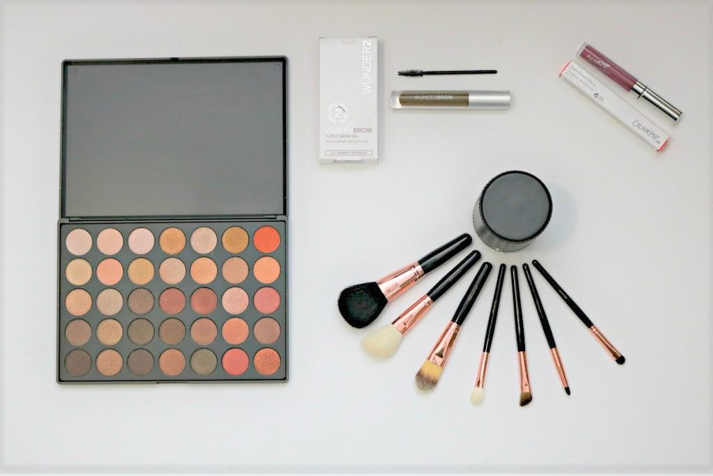 A Morphe Palette and brushes.