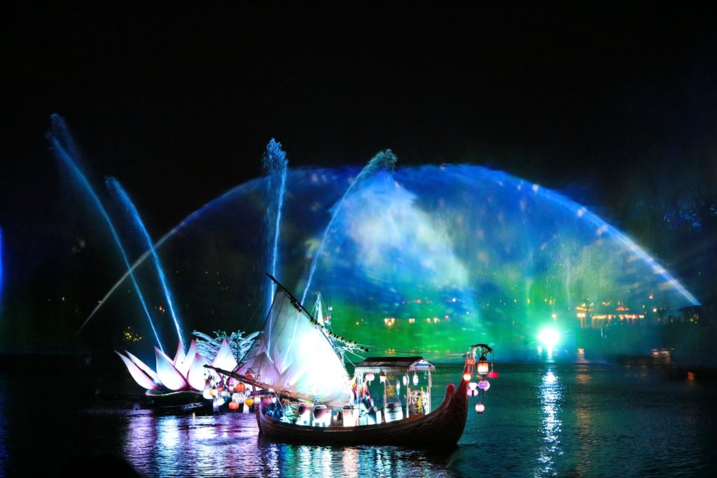 Disney’s Animal Kingdom NEW Rivers of Light Show + The World of Avatar! #DisneySMMC