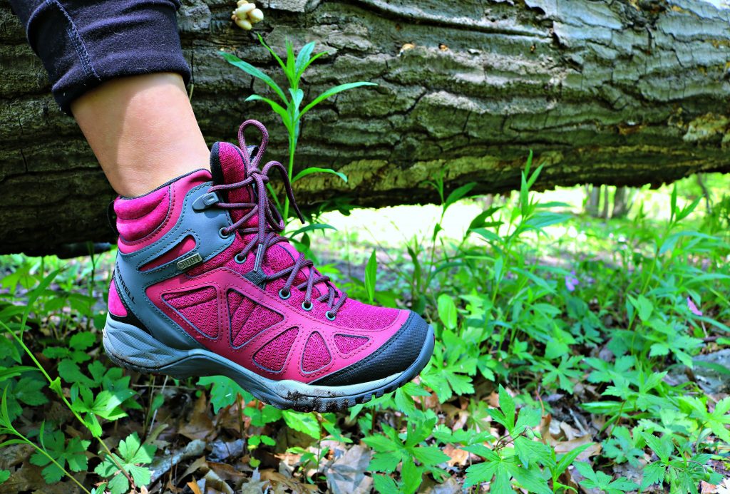 What to Pack When Hiking with Kids + Top Family Friendly Trails in Ontario! #TakeAHike