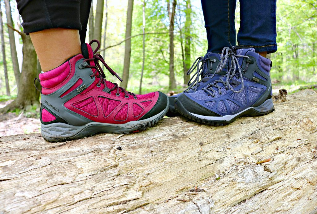 What to Pack When Hiking with Kids + Top Family Friendly Trails in Ontario! #TakeAHike