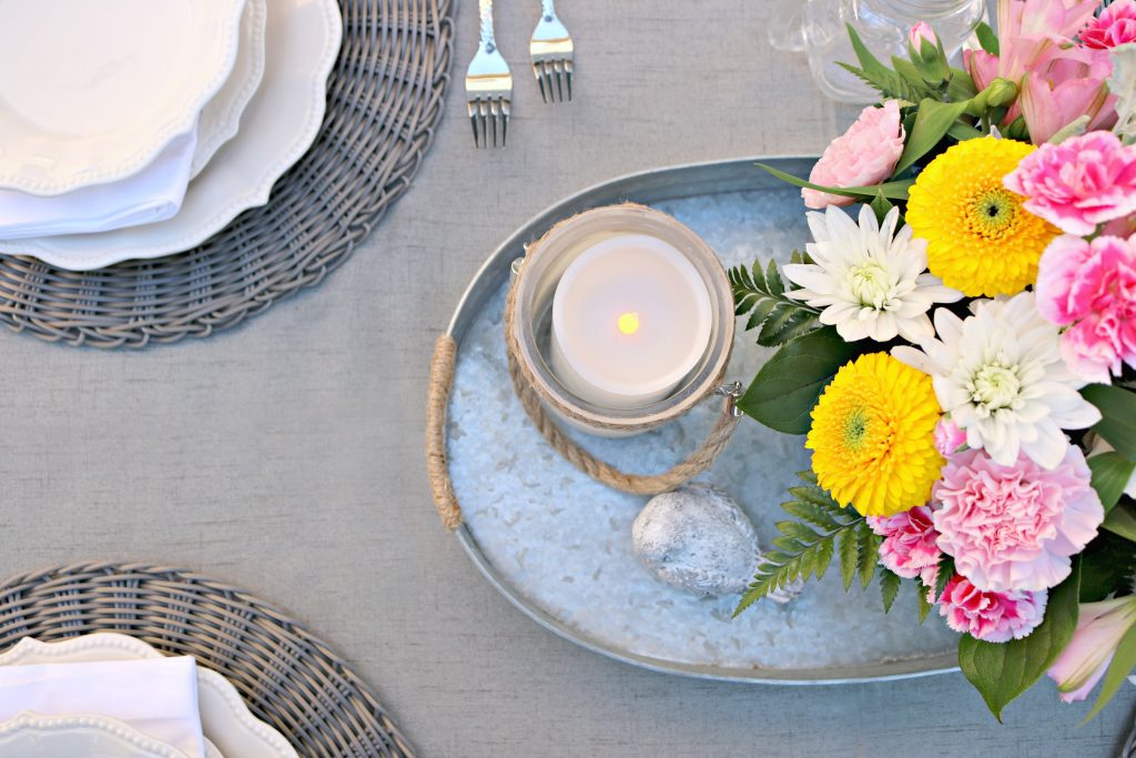 Dine Al Fresco with this Shabby Chic Farm Style Table Setting!