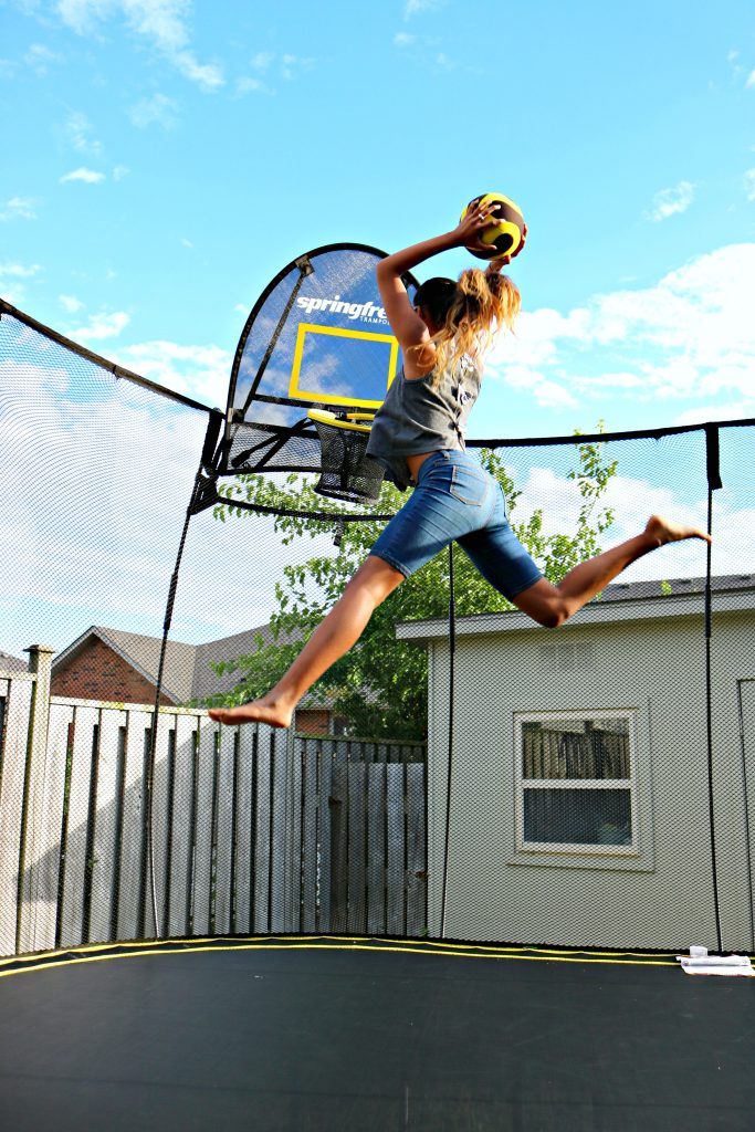 How to Keep Your Family Active with a Springfree Trampoline!