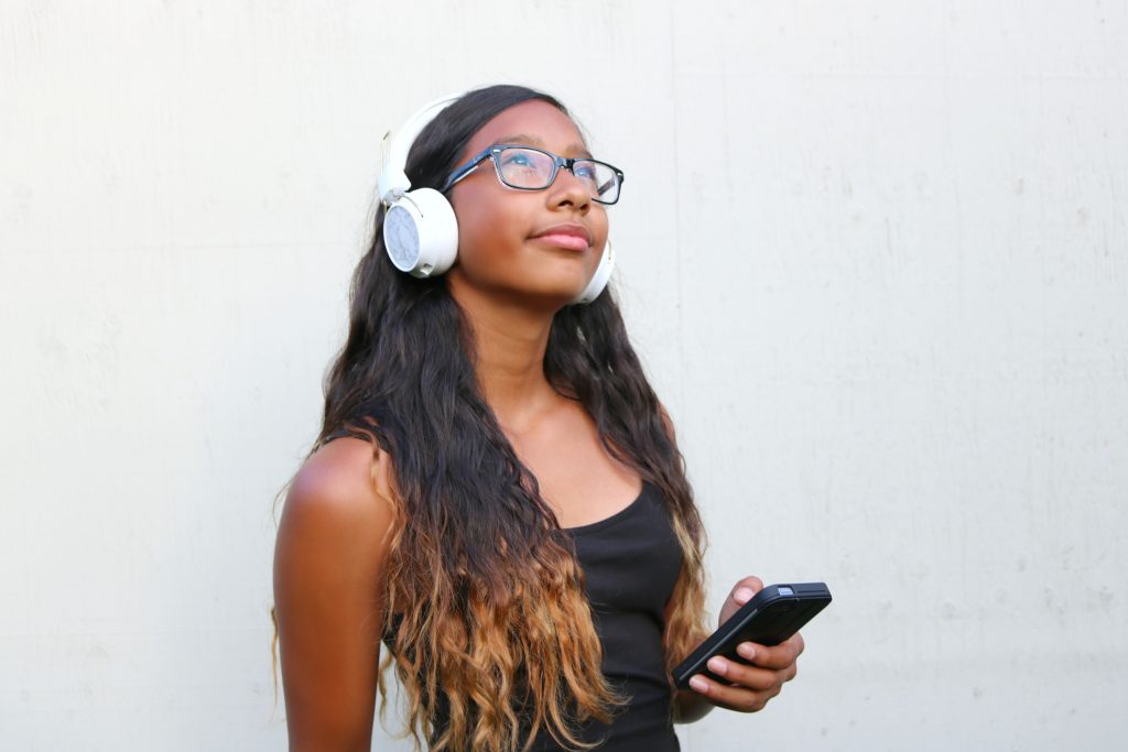 6 Reasons Why You'll Love the Sudio Sweden Regent Headphones!