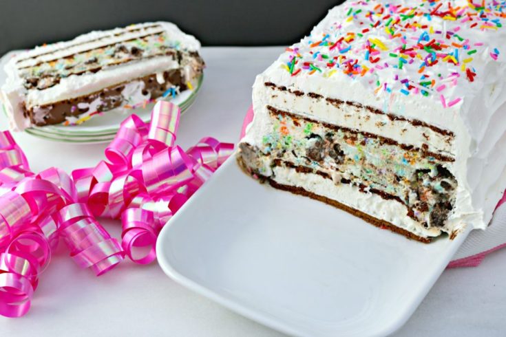 Ice cream and donut cake | Candy birthday cakes, Unicorn birthday cake, Ice  cream birthday party