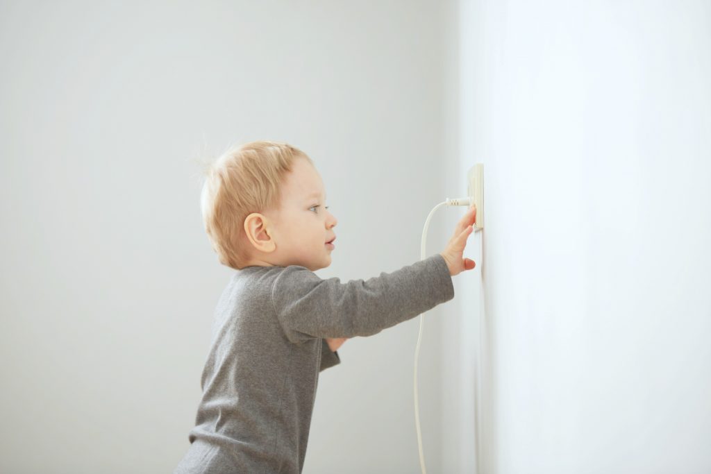 Tips For Baby Proofing Home Electrical Items