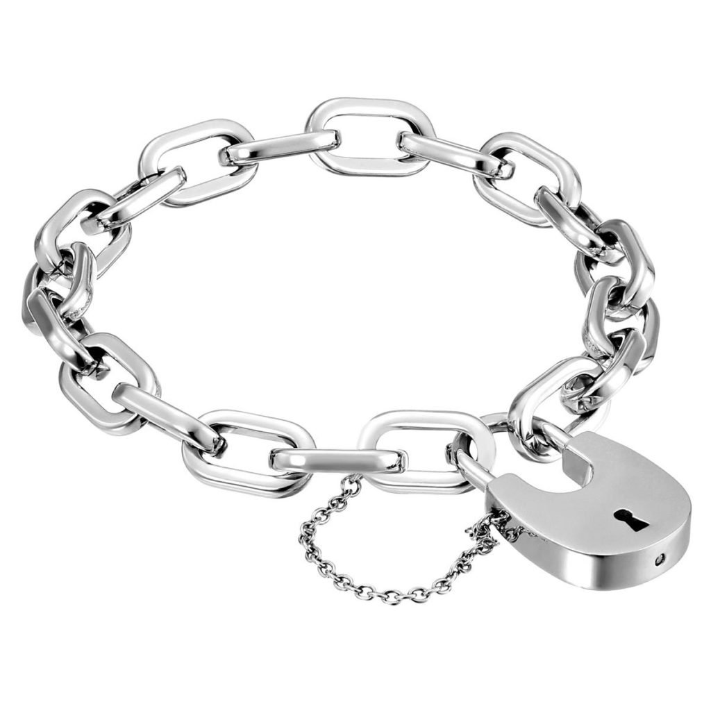 A gorgeous Michael Kors bracelet in silver. One of many gifts for that special someone.