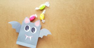 Super Easy to Make Bat Halloween Treat Bag