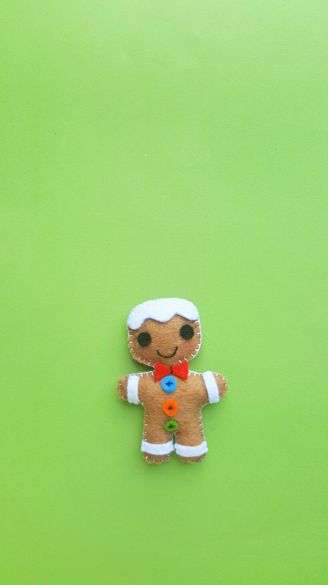 Super adorable Gingerbread Man Christmas Ornament. 
