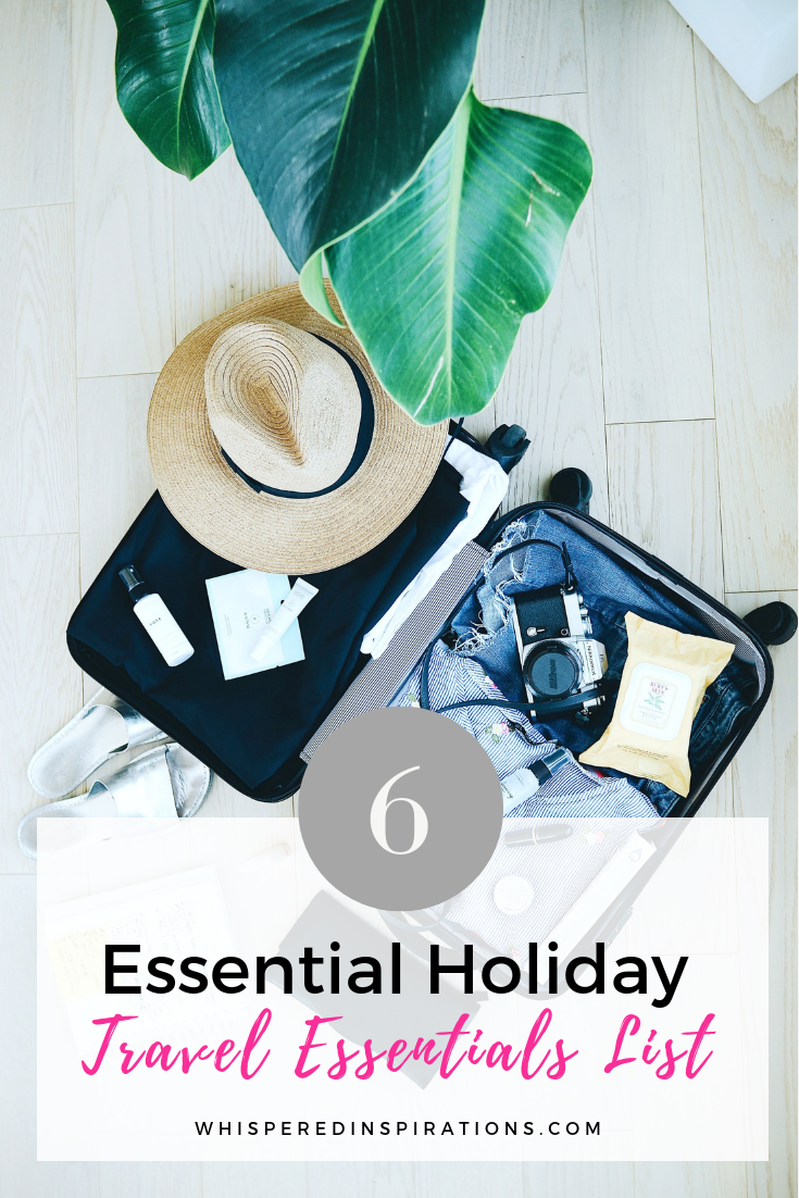 Essential Holiday Travel Essentials List. If you are travelling to escape the cold or to visit family during the holidays, you'll need a well-packed bag. #holidaytips #travel #traveltips