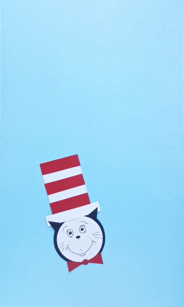 When you hear the Cat in the Hat you think Dr. Seuss. Looking for a Dr. Seuss craft for your students or kids? Make this Cat in the Hat Craft! #DrSeuss #CatInTheHat #CatInTheHatCraft #papercrafts