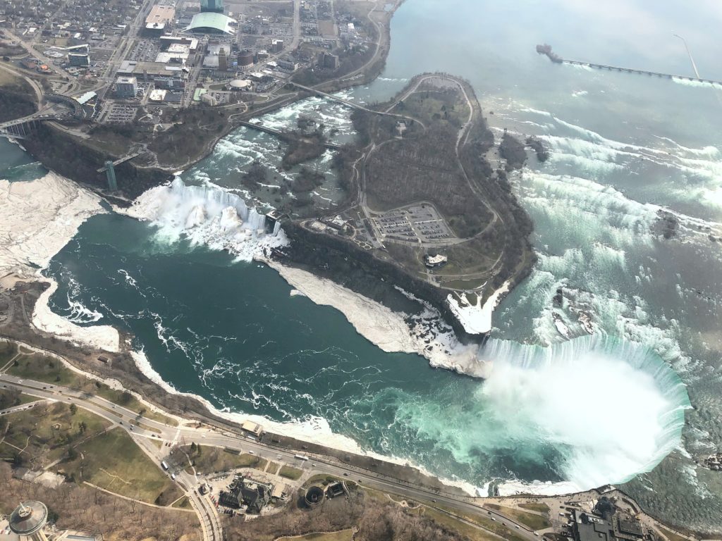 A closer view of the horseshoe falls.