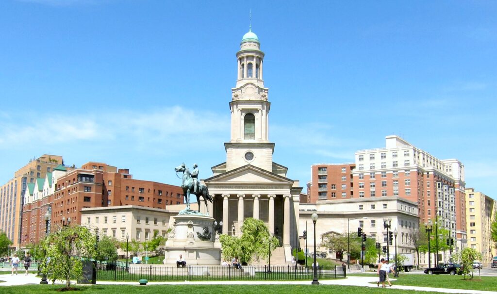 A beautiful cityscape of Thomas Circle in DC.