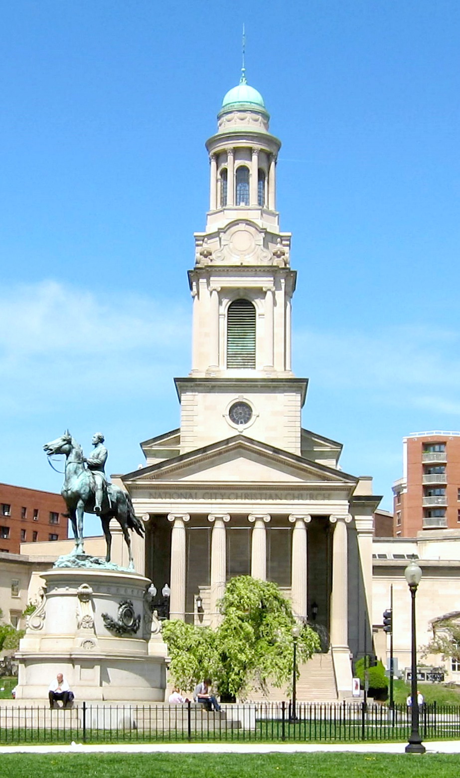 The Pros and Cons of Living in Thomas Circle in DC