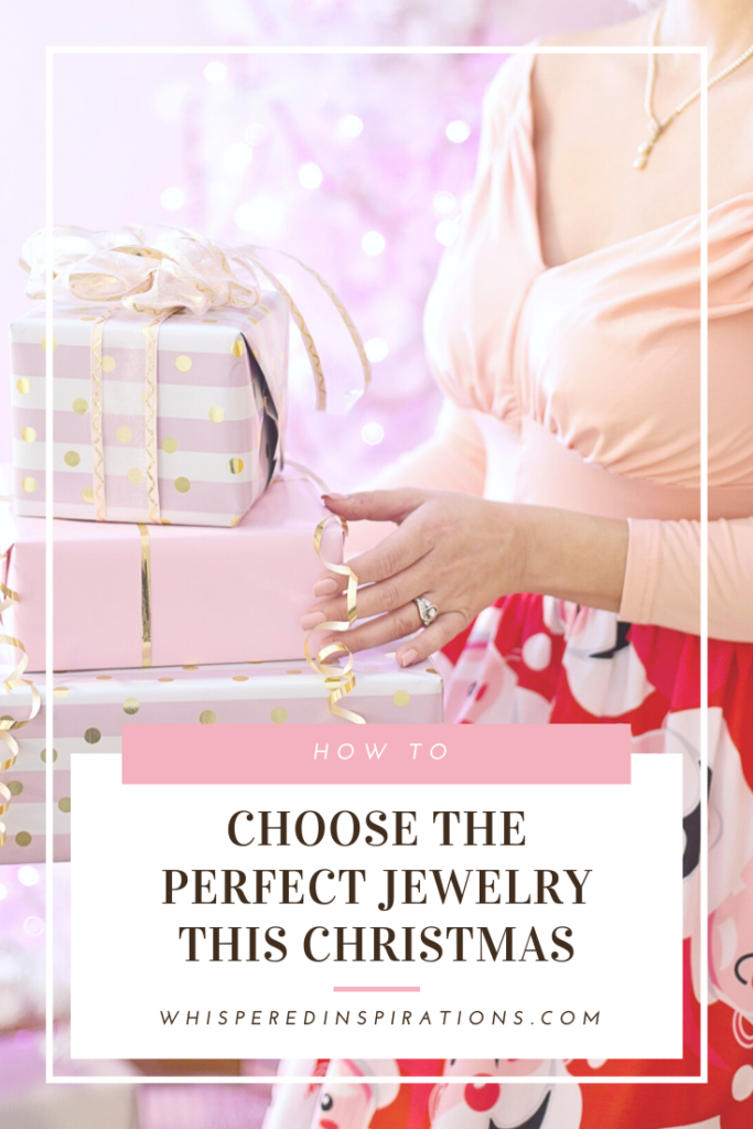 Woman holds gifts and her decollete is shown with a necklace. A banner reads, 'How to choose the perfect jewellry for Christmas.'