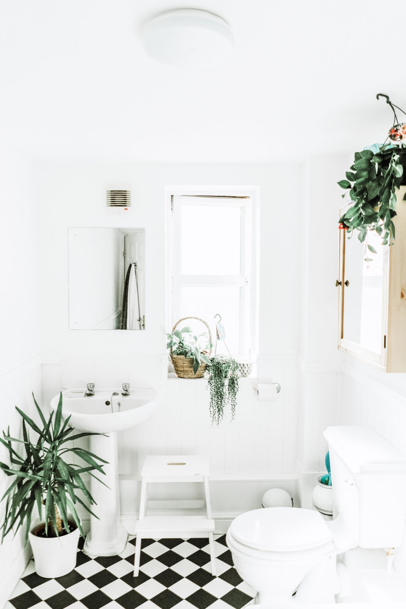 4 Simple Ways To Upgrade Your Bathroom