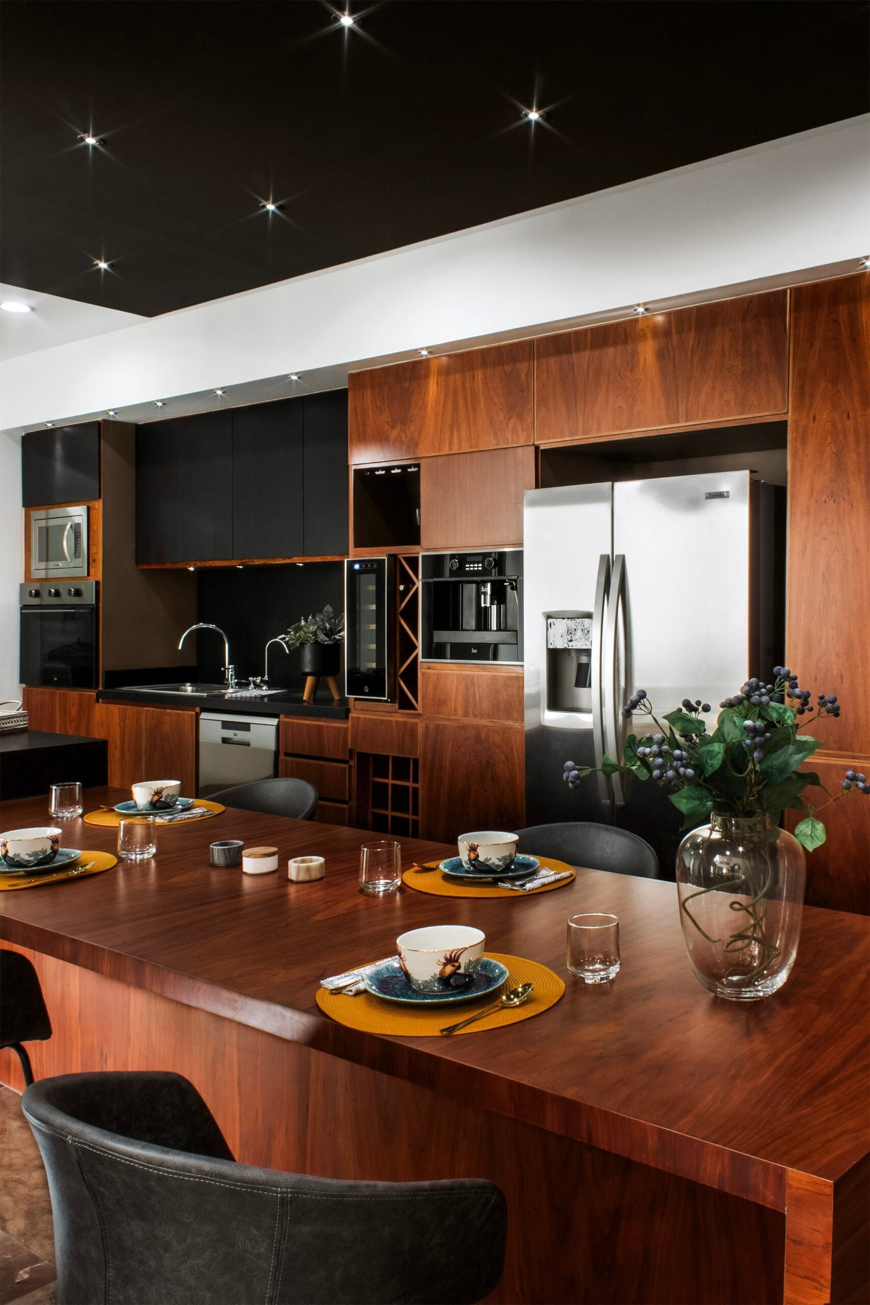 A modern and contemporary kitchen in warm tones. This article covers the luxury trends homeowners are prioritizing in 2026.
